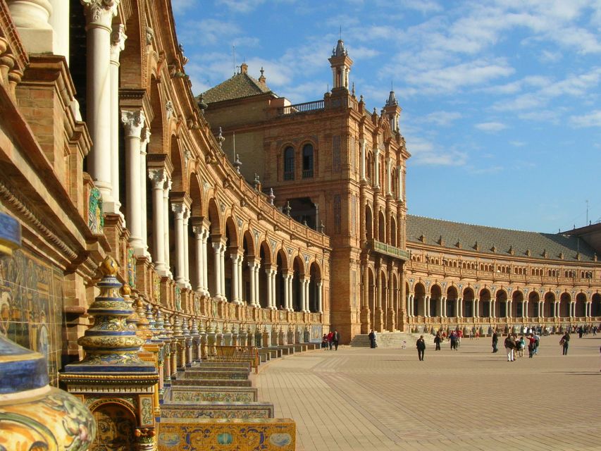 From Malaga: Private Seville, Alcazar and Cathedral Day Trip - Experience Highlights