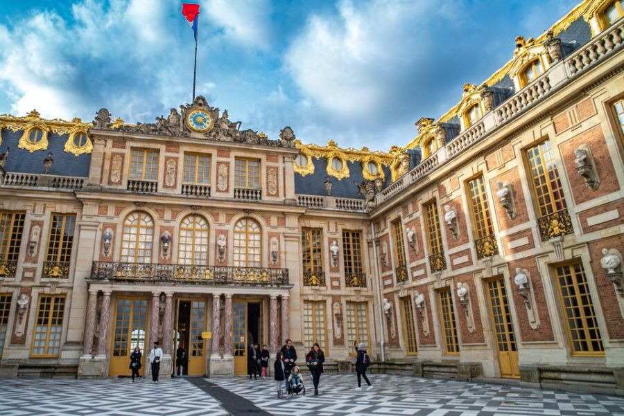 From Paris: Versailles Palace & Gardens Private Guided Tour