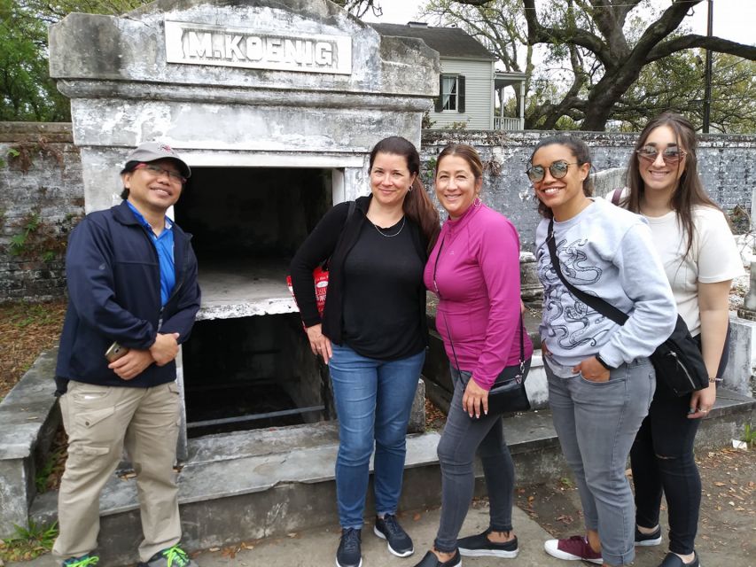 Glamorous Garden District Tour - Key Points