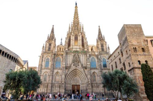 Gothic Quarter & Born: Introduction to Barcelona's Old Town - Expert-Guided Cathedral Tour