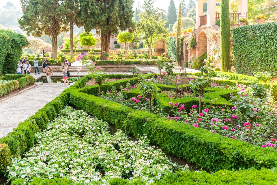 Granada: Alhambra and Generalife Garden Ticket & Guided Tour - Common questions
