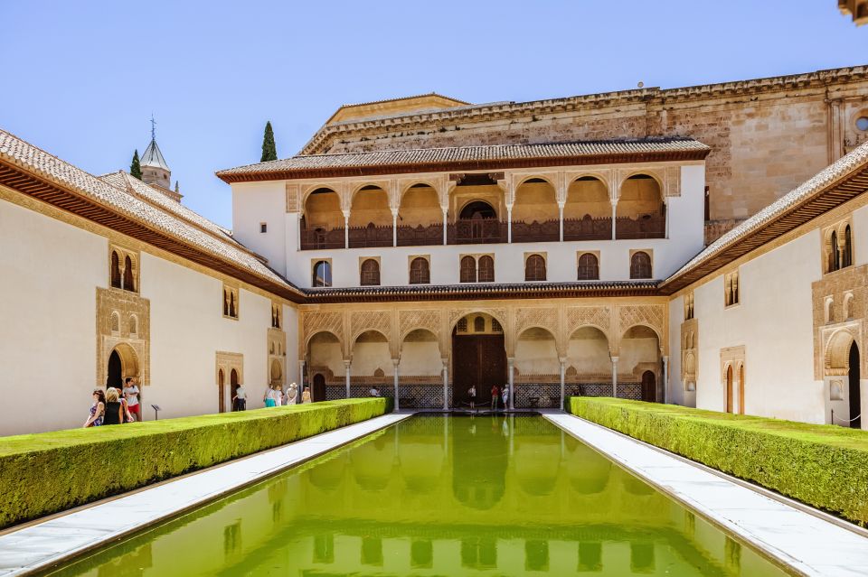 Granada: Alhambra and Nasrid Palaces Entry Ticket - Background