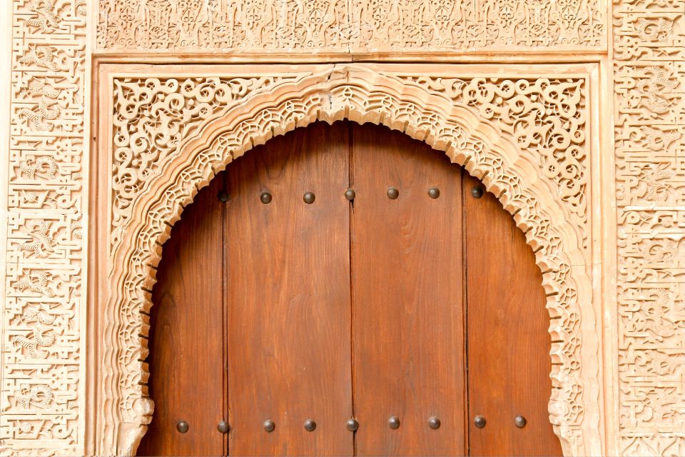 Granada: Alhambra and Nasrid Palaces Private Tour - Background