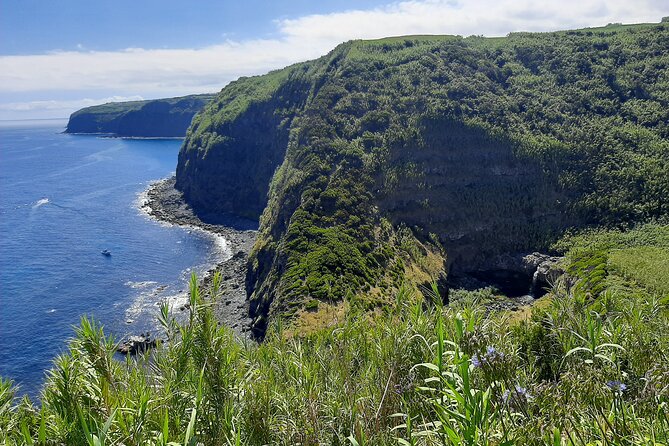 Half Day Hike Waterfalls Moinho Do Felix With Tea Plantation - Insider Tips