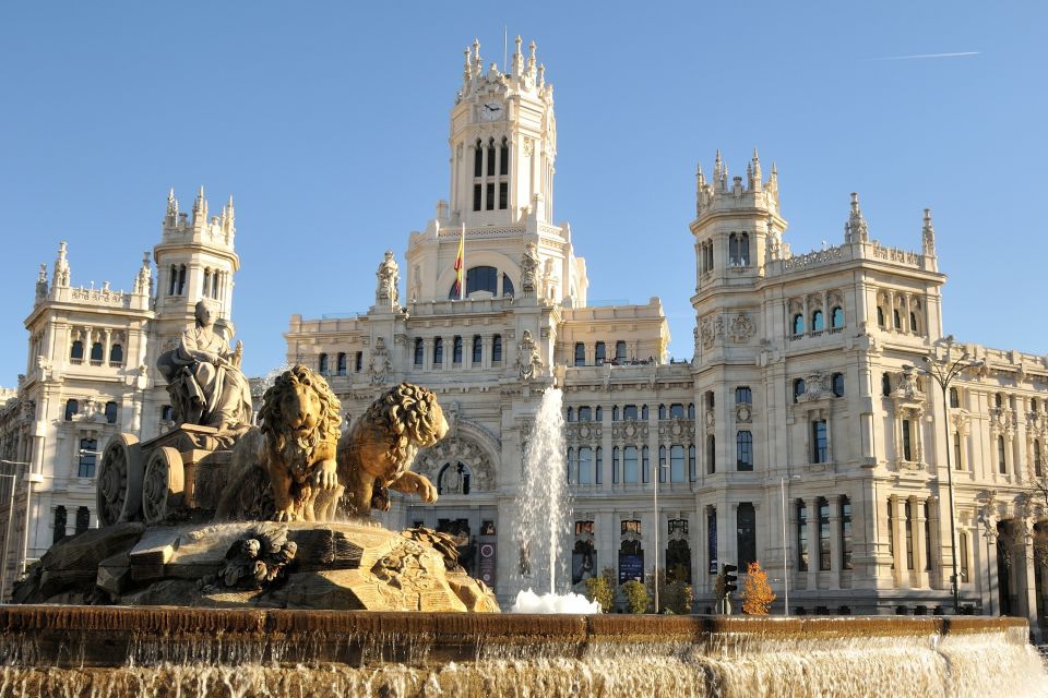 Highlights of Madrid: Walking Tour With Private Guide - Local Guide Expertise