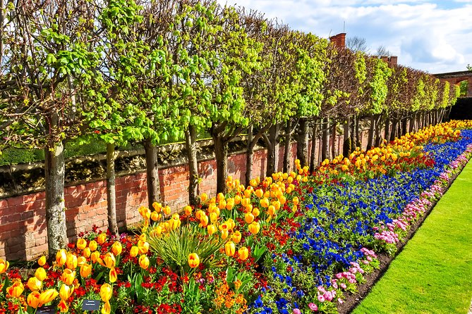 Kid-Friendly Hampton Court Palace Tour in London With Blue Badge Guide - Common questions