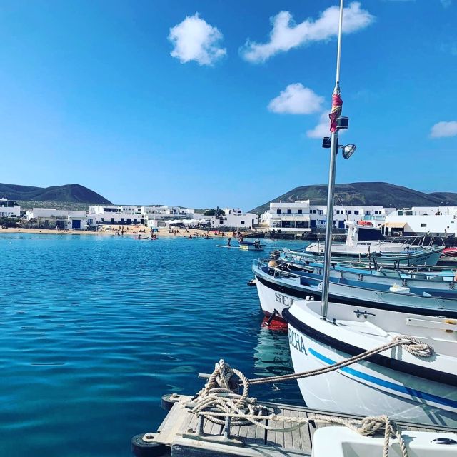 Lanzarote: Return Ferry to La Graciosa With Bus Pickup - Departure Details