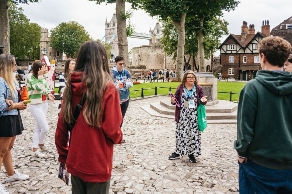 London: Tower of London Tour & Thames River Cruise - Meeting Point