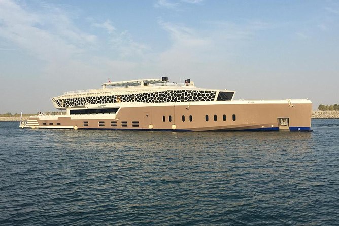 Lotus Cruise Dubai Breathtaking 3-Hour Dinner Cruise at Marina - Reviews and Ratings