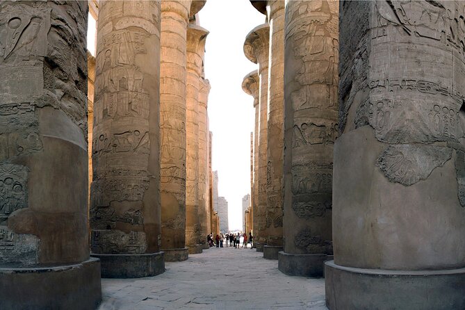 Luxor East and West Bank: Valley of the Kings, Habu Temple,Karnak&Luxor Temples - Impact of Tourism on Local Community