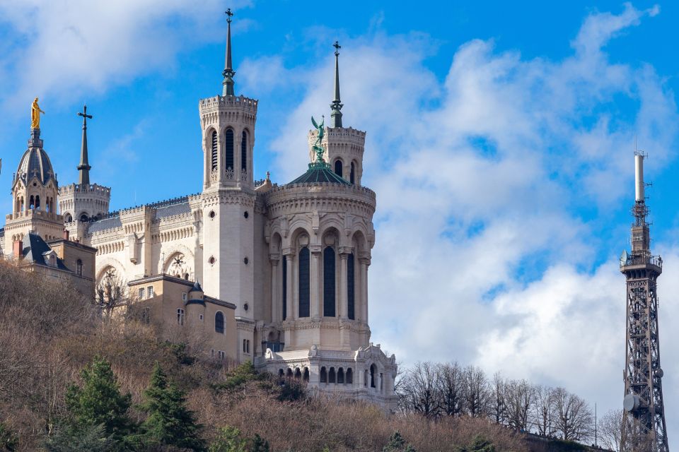 Lyon: First Discovery Walk and Reading Walking Tour - Common questions