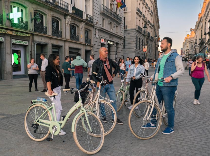 Madrid: Guided Night Bike Tour_The Bohemian XIX- XX Century - Common questions