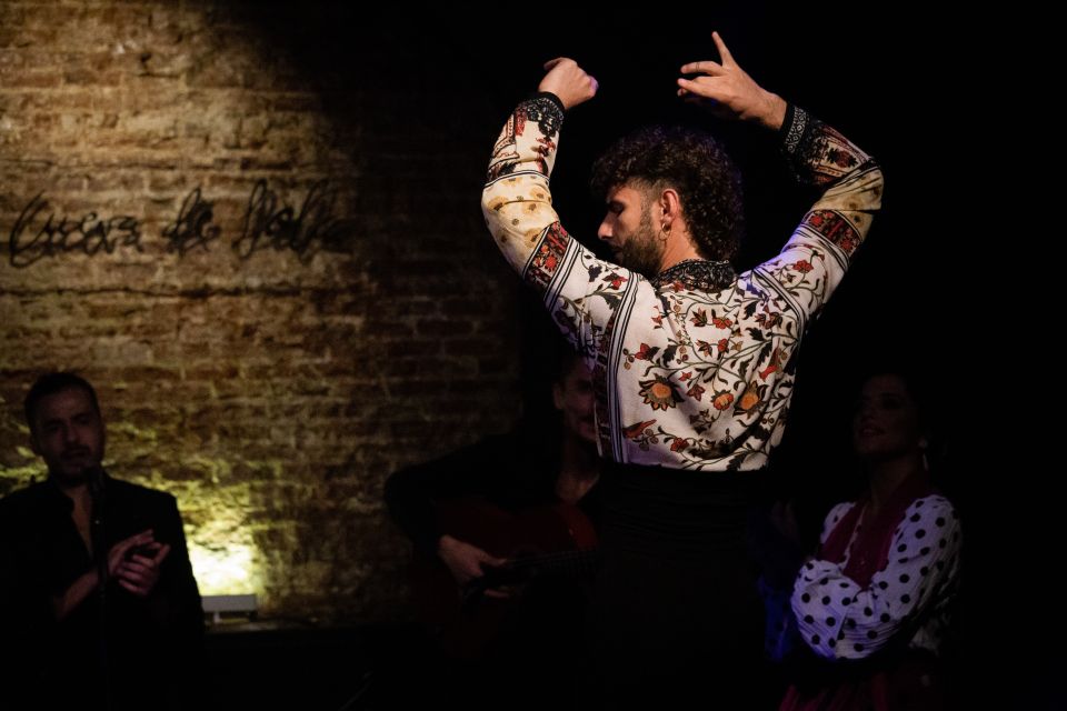 Madrid: La Cueva De Lola Flamenco Show Tickets With Drink - Free Cancellation Policy