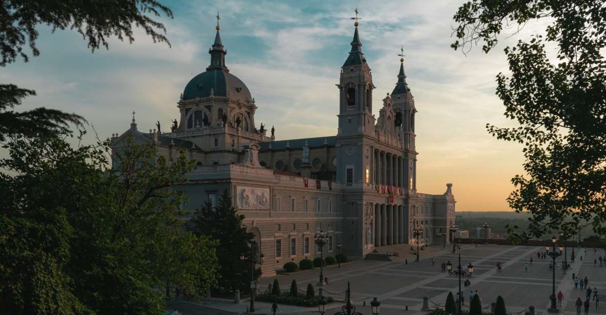 Madrid: Sunset Walking Tour With Optional Flamenco Show - Common questions