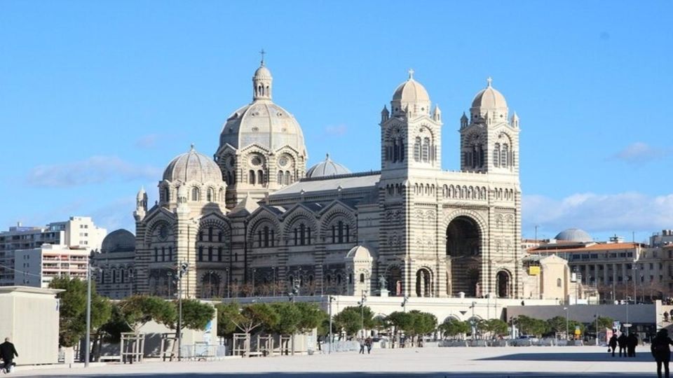 Marseille : Vieux-Port & Panier Walking Tour - Directions