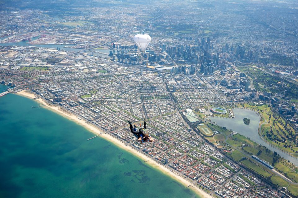Melbourne: St. Kilda Beach Skydive - What to Bring