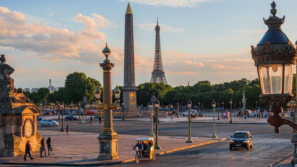 MONUMENTS OF PARIS - FROM OPERA TO PLACE DE LA CONCORDE - Interactive Learning and Engagement