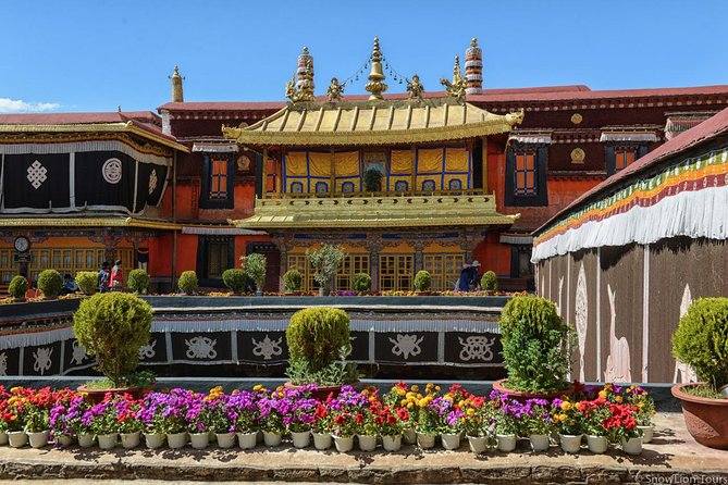 Nepal, Tibet & Bhutan Tour Start & End in Kathmandu, Visit Lhasa, Paro & Thimpu - Food and Dining