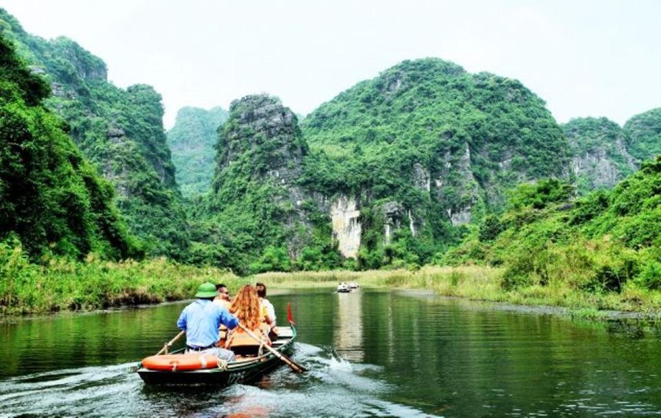 Ninh Binh Tour to Hoa Lu Tam Coc, Boat, Buffet, Cycling - Common questions