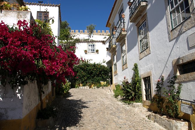 Obidos, Peniche, Baleal and Mafra Private Tour From Lisbon - Peniche: Seafront Village Exploration