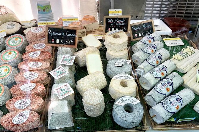 Organic Market Tasting & History Tour by the Eiffel Tower