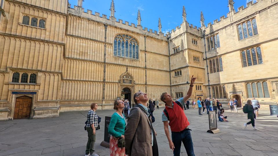 Oxford: Pre-Raphaelite Walking Tour With Exeter College - Accessibility