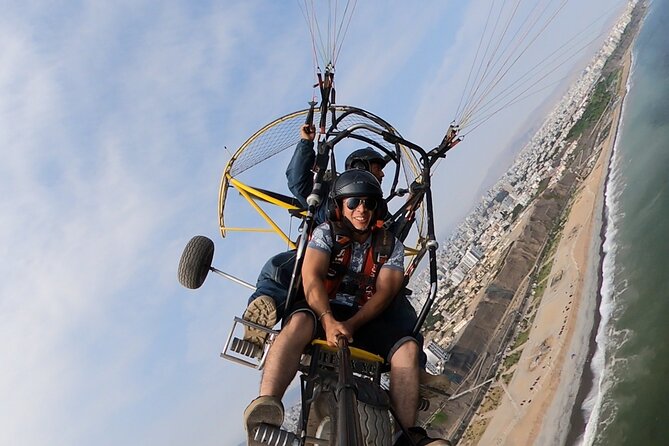 Paragliding Flights Over the Costa Verde in Lima - Equipment Requirements