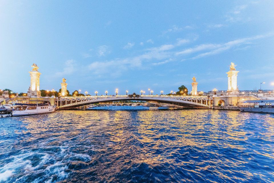 Paris: Dinner Cruise on the Seine River at 8:30 PM - Common questions