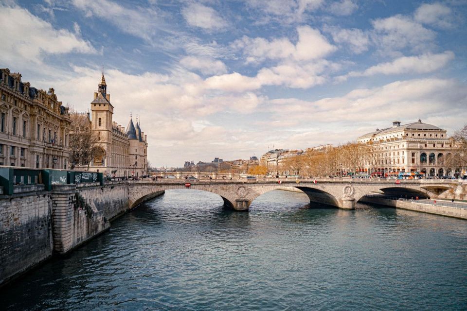 Paris: Louvre Museum Entry Ticket and Seine River Cruise - Seine River Cruise Inclusions