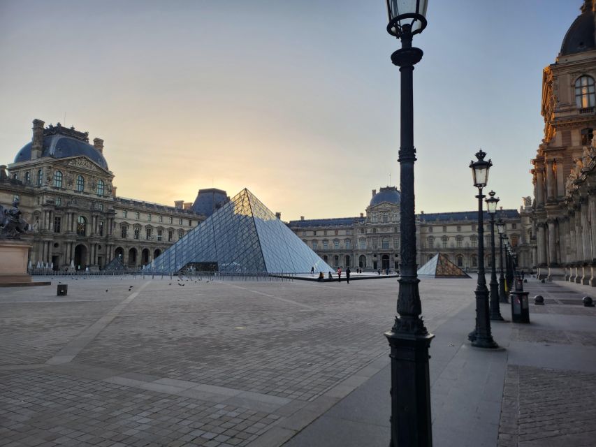 Paris: Paris Without People Guided Bike Tour at Sunrise - Directions for the Tour