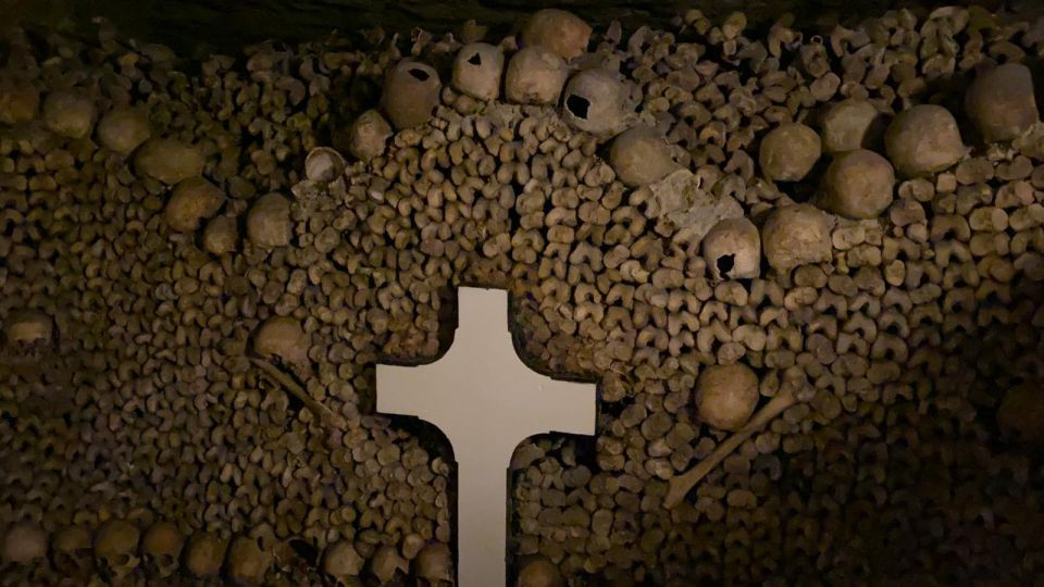 Paris: Small-Group Catacombs Tour With Skip-The-Line Entry - Common questions