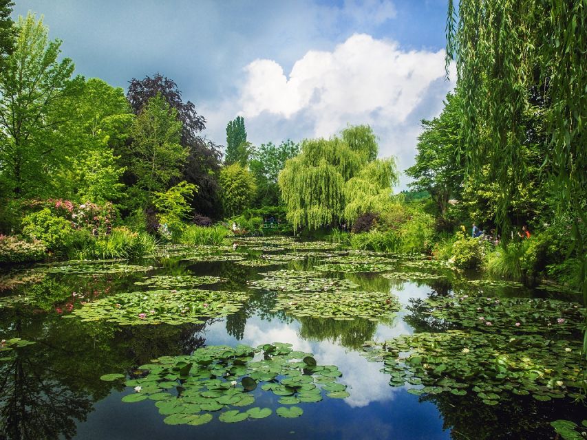 Paris to Giverny Private Tour Monet Gardens House - Itinerary Overview