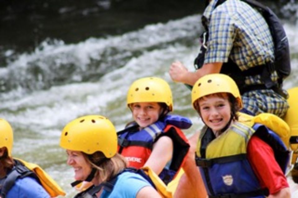 Pigeon Forge: Family-Friendly Floating Tour at the Smokies - Island Activities