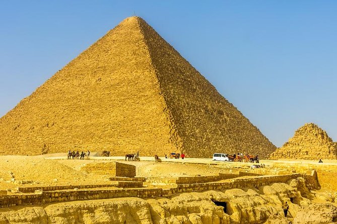 Private Day-Trip to Giza Saqqara and Dahshur From Cairo - Great Pyramid of Giza Exploration