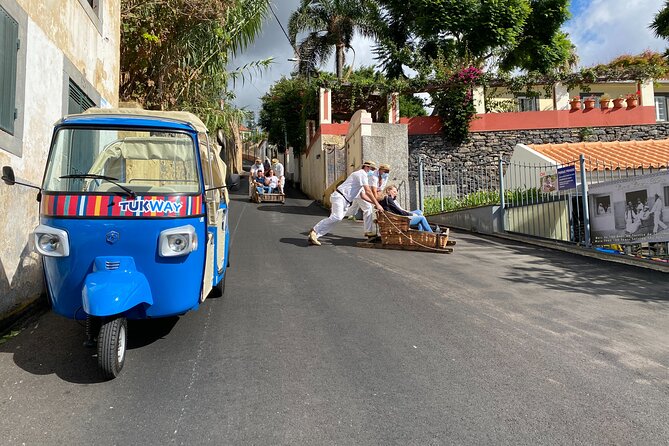 Private Express Tuk Tuk Tour Funchal Old Town & Toboggans - Common questions