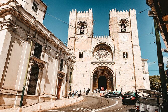 Private Full Day Tour in Lisbon - Operating Hours