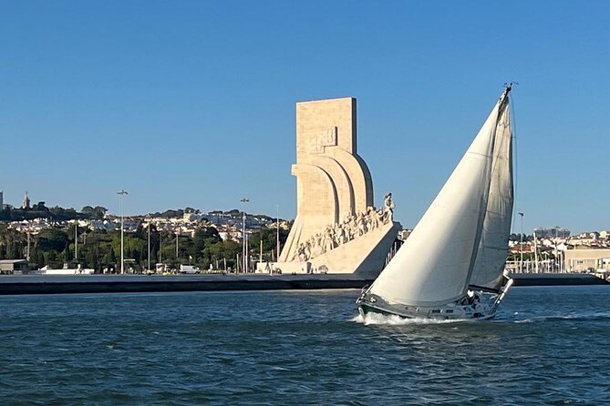 Private Sunset in a Charm Boat Tour in Lisbon - Common questions