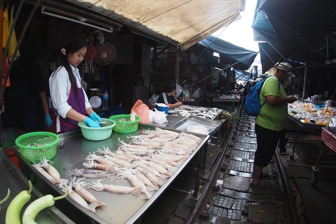 Private Tour : Damnoen Saduak Floating Market, Train Market ,Temple in a Tree! - Last Words