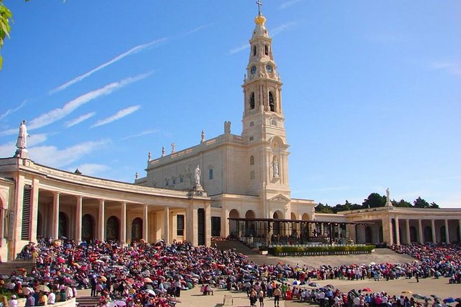 Private Tour to Fatima Nazare and Obidos Full Day - Fátima Pilgrimage Site