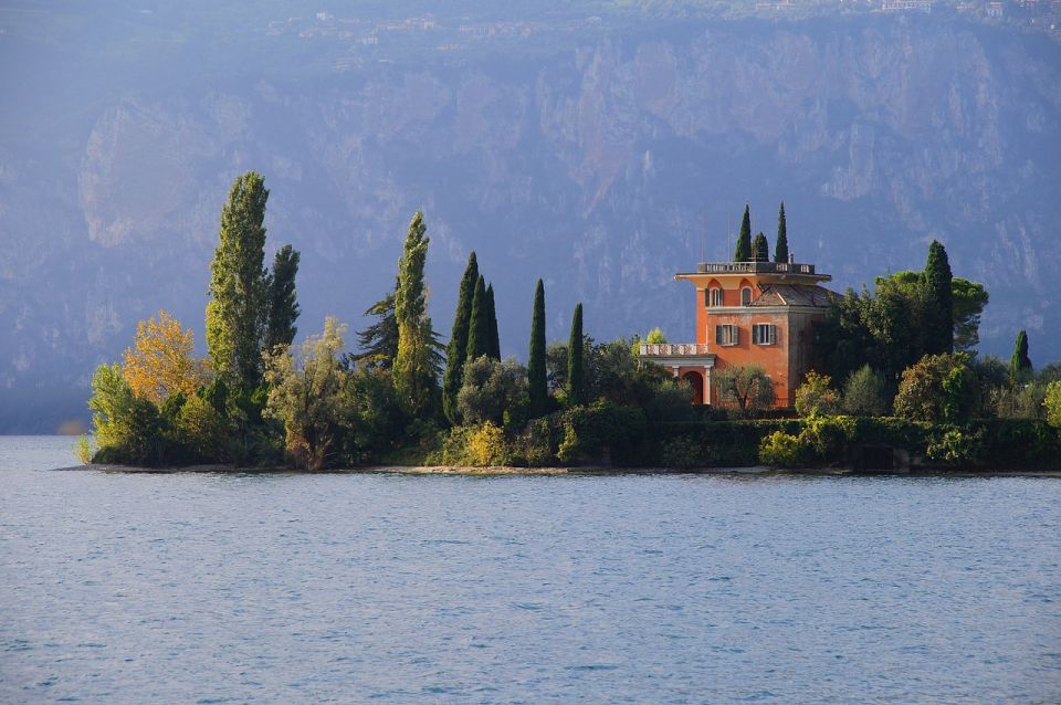 Private Tour to Lago Di Garda and Sirmione - Common questions