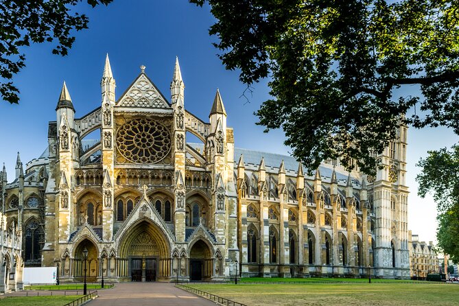 Private Tour: Tower of London, Westminster Abbey, British Museum - Group Size Regulations
