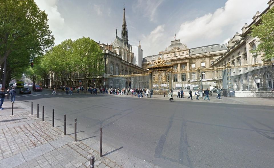 Private Walking Tour: Ste-Chapelle, Conciergerie, Notre Dame - Expert Guided Tour