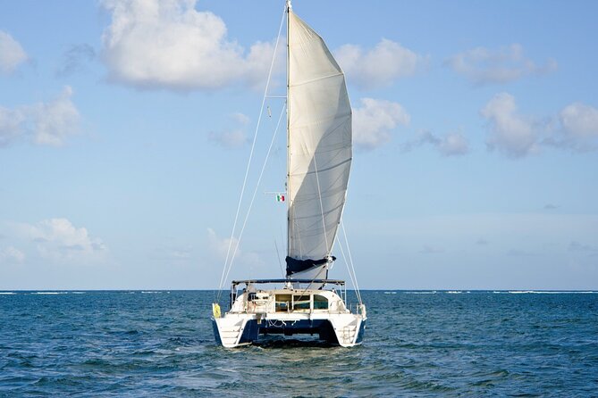 Puerto Morelos Catamaran Secret Sandbar Sail With Lunch and Drinks - Secret Sandbar Adventure