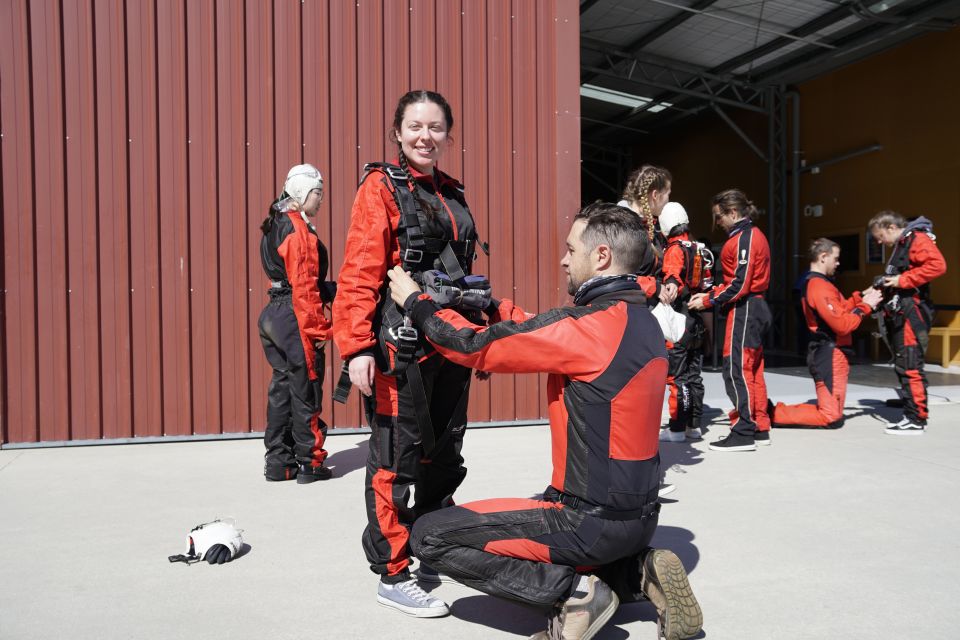 Queenstown: Tandem Skydive From 9,000, 12,000 or 15,000 Feet - Language Options and Instructor Availability