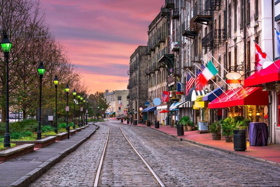 Savannah: Historical Panoramic City Tour - Tour Experience