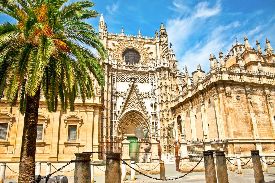 Seville: Cathedral and Alcázar Guided Tour - Common questions