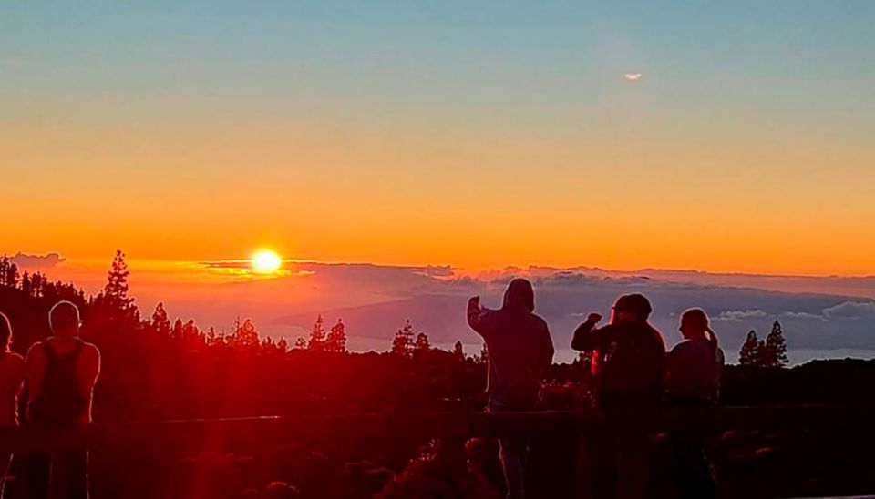 Tenerife: Teide Sunset Night Tour With Dinner and Stargazing - Tour Duration and Timing