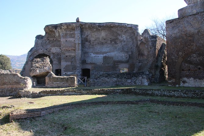 Tivoli Vila D'Este & Hadrians Villa Private Tour With Lunch - Traditional Italian Lunch