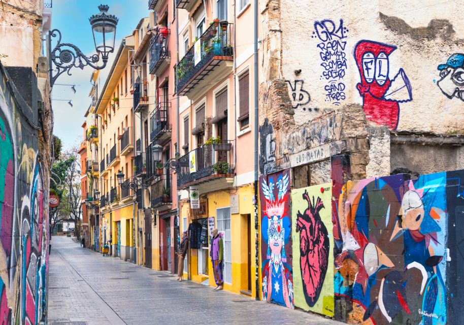 Valencia: Scavenger Hunt and Iconic Sights Self-Guided Tour - Highlights