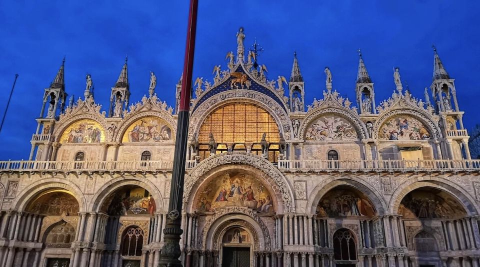 Venice: Saint Marks Basilica Private Tour at Night - Meeting Point Location